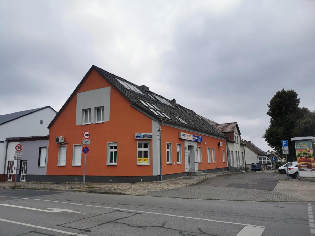 Zimmervermietung Schoenfliesser Stuben Auch Fuer Monteure Eisenhüttenstadt エクステリア 写真